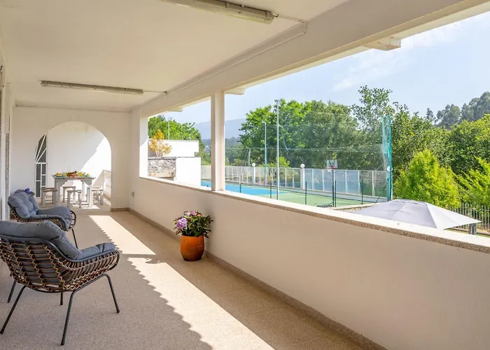 Calejo House - Pool & Sports & Grill Retreat
